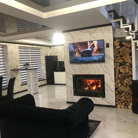 Relax - Heated Pool, Hot Tub & Sauna Мигове